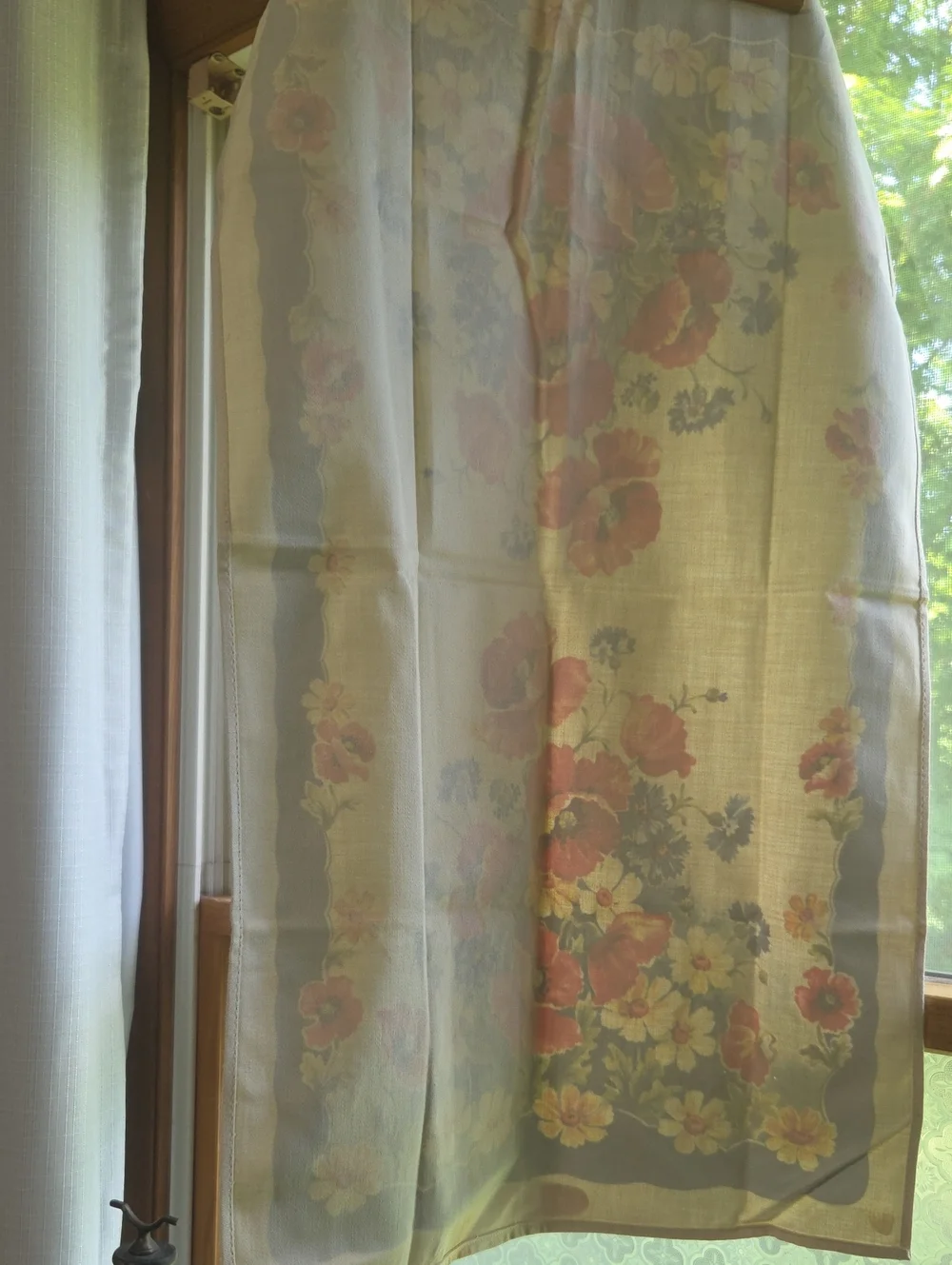 Vintage G W Litho  Craft Floral Tee Towel 1 Ct.